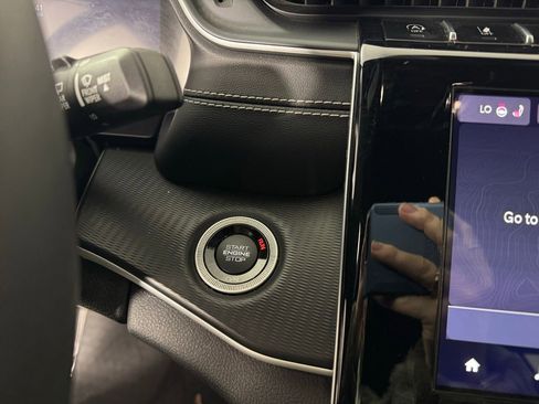 Used 2023 Jeep Grand Cherokee Altitude image 22