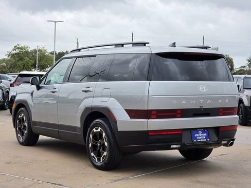 Used 2025 Hyundai Santa Fe SEL FWD image 7
