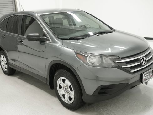 Used 2014 Honda CR-V LX image 2