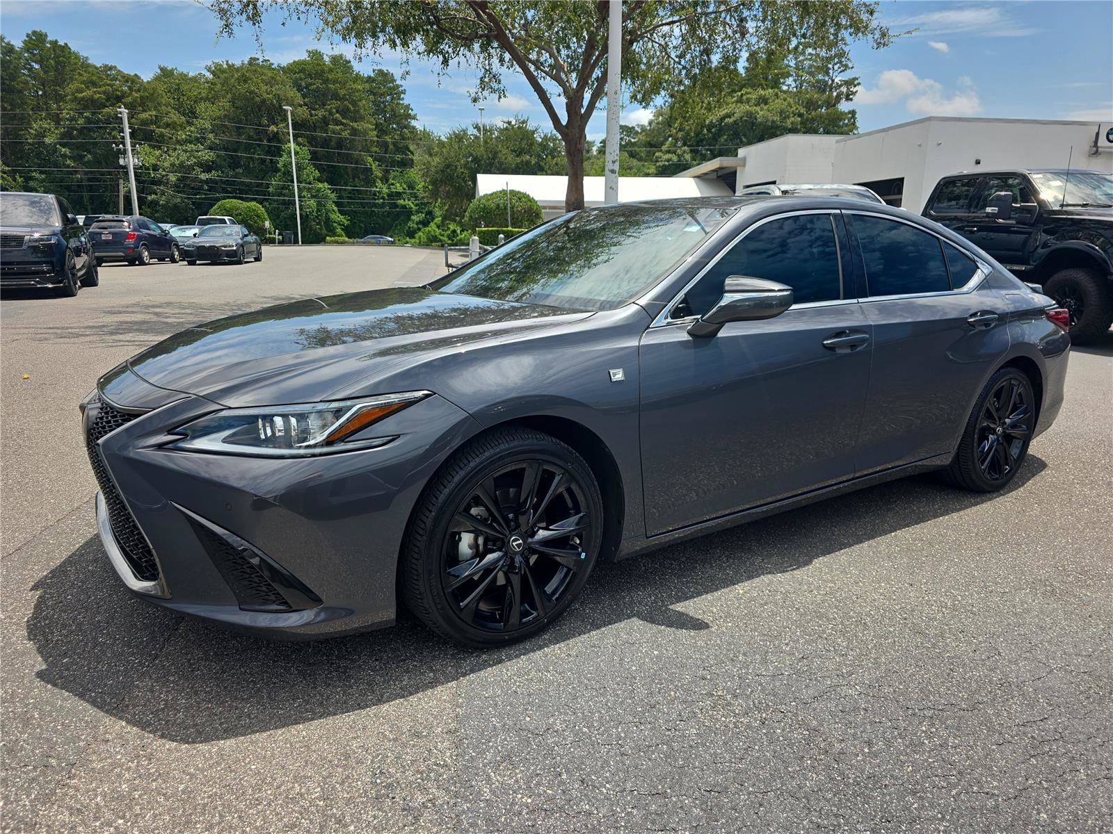 Used 2023 Lexus ES 350 F Sport w/ Accessory Package (Z1) FWD image 6
