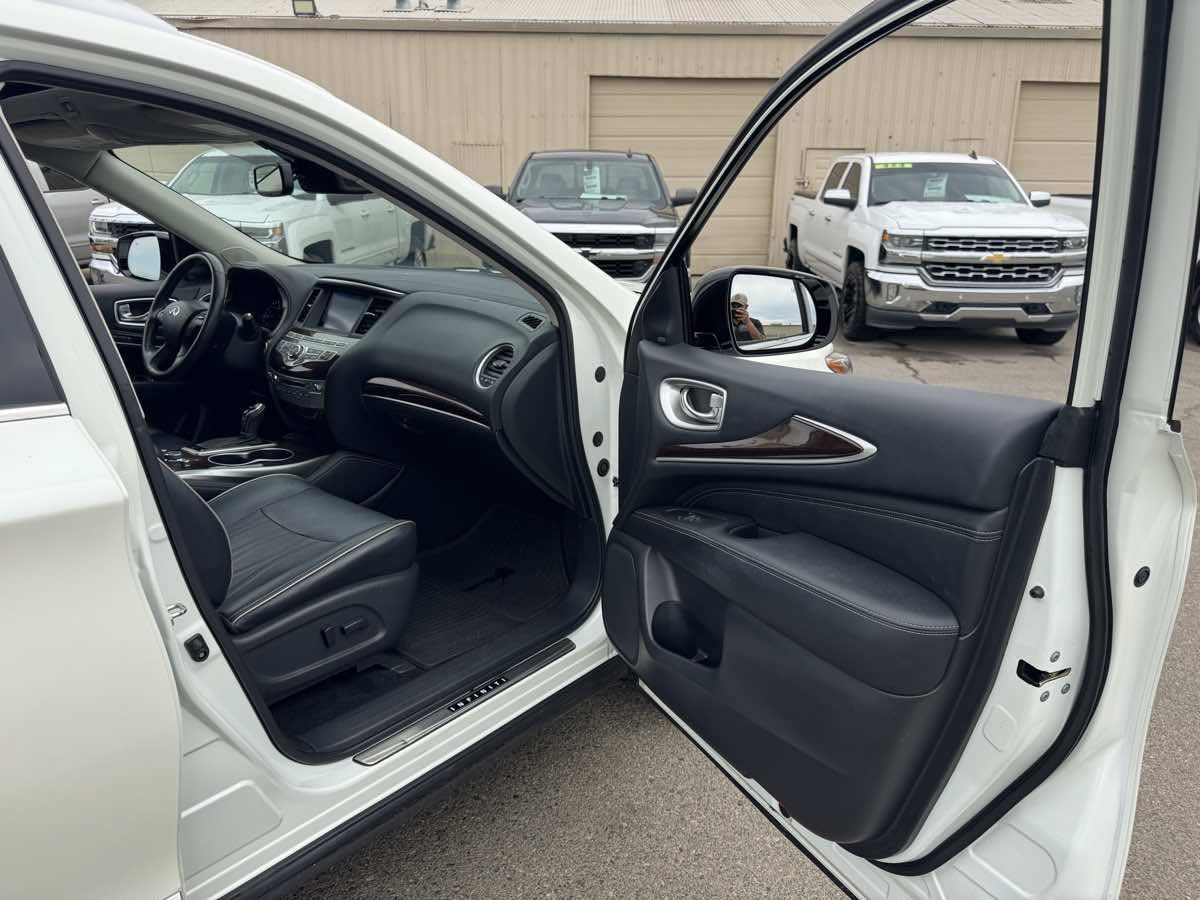 Used 2018 INFINITI QX60 Luxe w/ Deluxe Technology Package AWD/4WD image 15