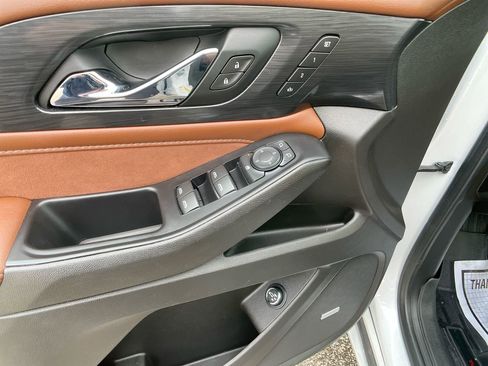 Used 2021 Chevrolet Traverse High Country image 14