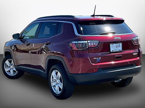 Used 2022 Jeep Compass Latitude AWD/4WD image 11