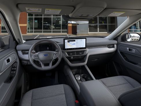 New 2026 Ford Explorer Active RWD image 9