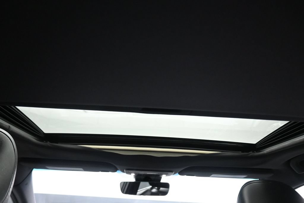 Used 2020 Toyota Avalon Touring w/ Advanced Safety Package FWD image 42