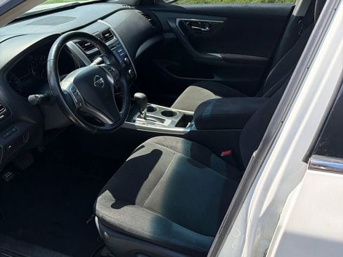 Used 2013 Nissan Altima 2.5 SV w/ 2.5SV Convenience Pkg FWD image 9