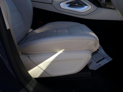 New 2026 Mercedes-Benz GLS 450 4MATIC image 12