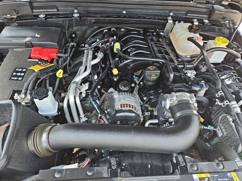 Used 2022 Jeep Gladiator Mojave w/ Cold Weather Group AWD/4WD image 11