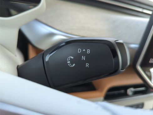 New 2025 Volkswagen ID. Buzz 1st Edition image 30