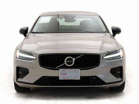 Used 2024 Volvo S60 B5 Plus image 25