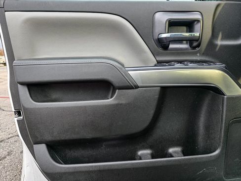 Used 2018 Chevrolet Silverado 1500 LT w/ All Star Edition image 10