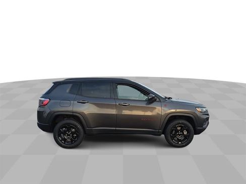 Used 2023 Jeep Compass Trailhawk image 9