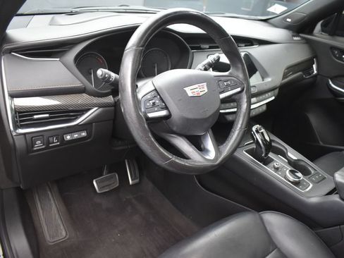 Used 2020 Cadillac XT4 Sport AWD/4WD image 13