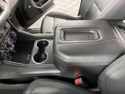 Used 2022 Chevrolet Tahoe Z71 w/ Luxury Package image 29