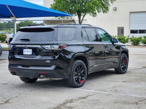 Used 2021 Chevrolet Traverse Premier w/ Redline Edition FWD image 5