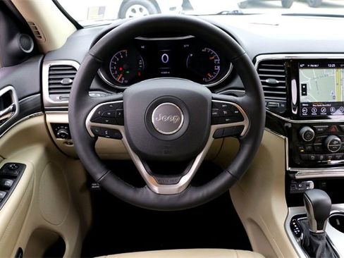 Used 2019 Jeep Grand Cherokee Limited image 26