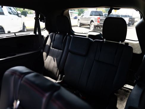Used 2017 Dodge Grand Caravan GT FWD image 20