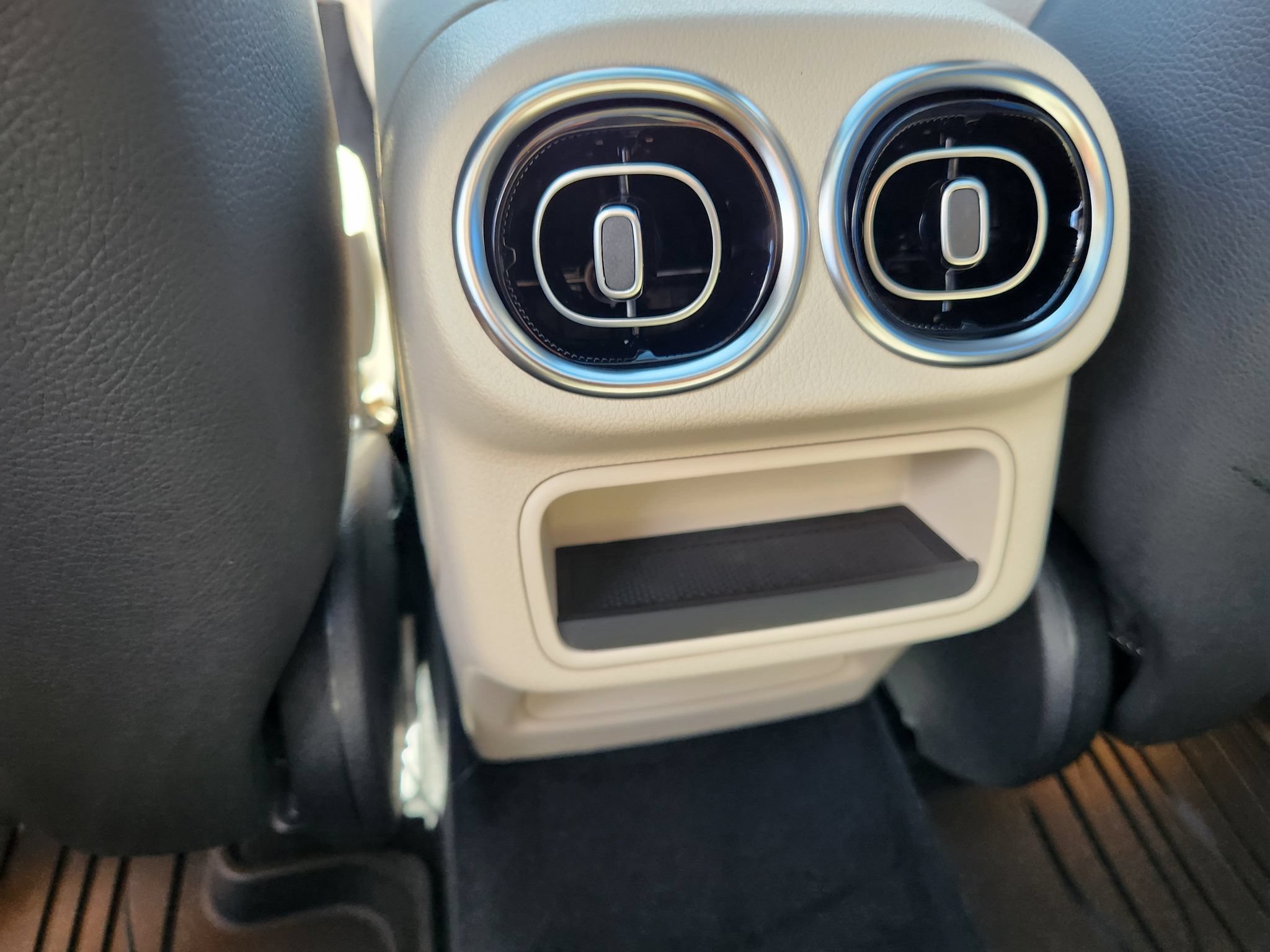 New 2027 Mercedes-Benz GLC 300 4MATIC image 12