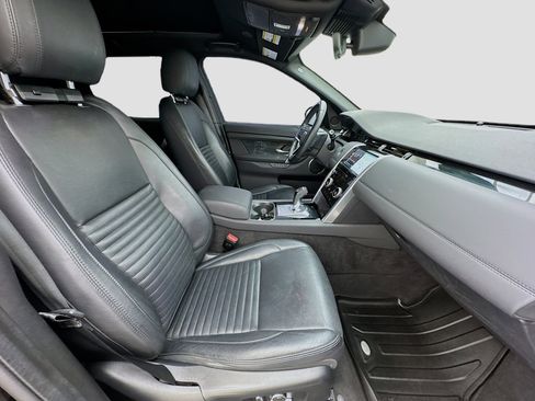 Used 2022 Land Rover Discovery Sport SE image 20