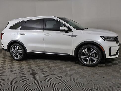 Used 2022 Kia Sorento SX Prestige w/ Panoramic Sunroof Package AWD/4WD image 21
