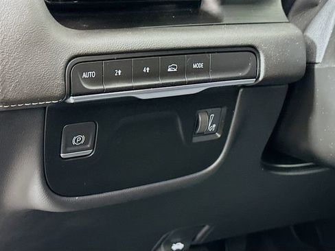 Used 2024 Cadillac Escalade ESV Luxury image 11