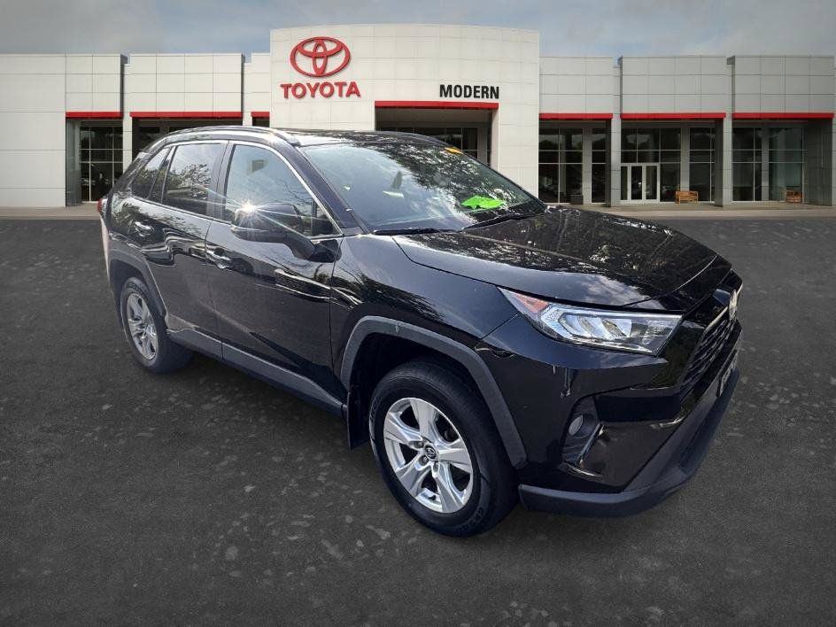 Used 2020 Toyota RAV4 XLE w/ Convenience Package AWD/4WD image 9