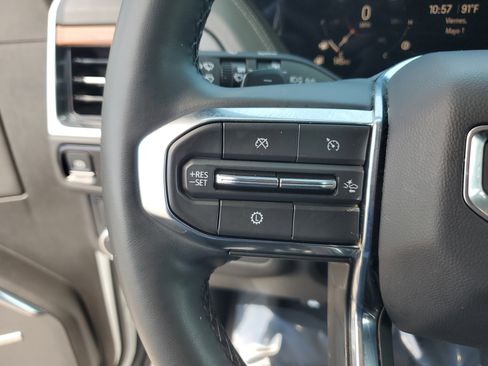 Used 2025 GMC Yukon Denali RWD image 22