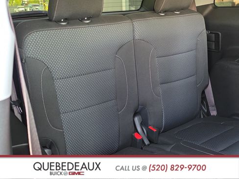 Used 2023 GMC Acadia SLE w/ Elevation Edition FWD image 27