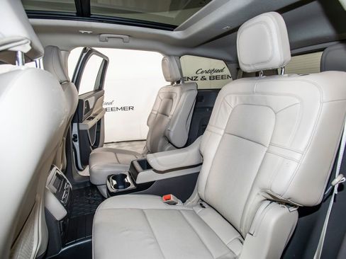 Used 2024 Lincoln Aviator Reserve w/ Equipment Group 201A image 17