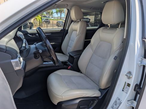 Used 2018 MAZDA CX-5 Touring w/ Preferred Equipment Package FWD image 2