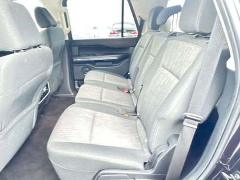 Used 2022 Ford Expedition XLT image 28