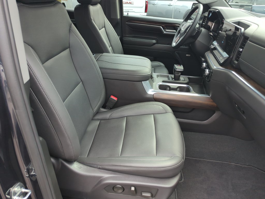 Used 2024 GMC Sierra 1500 SLT RWD image 34