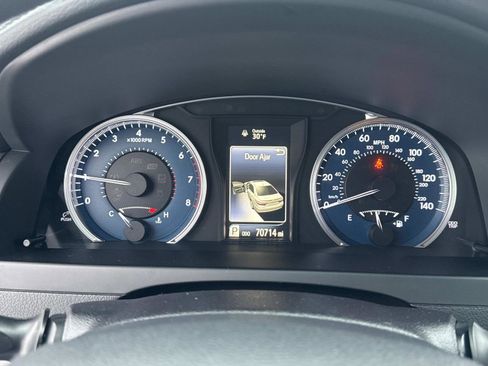 Used 2017 Toyota Camry LE image 27