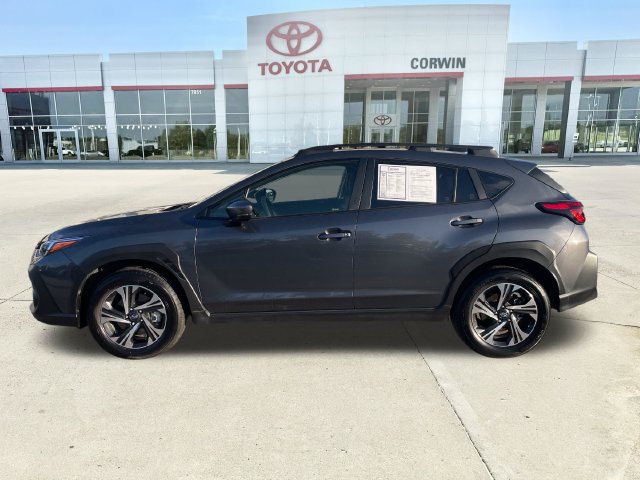 Used 2024 Subaru Crosstrek 2.0i Premium AWD/4WD image 2