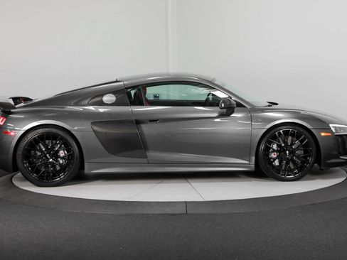 Used 2018 Audi R8 V10 plus AWD/4WD image 9