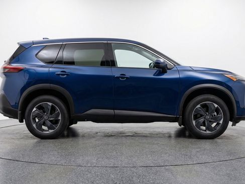 Used 2025 Nissan Rogue SV AWD/4WD image 11