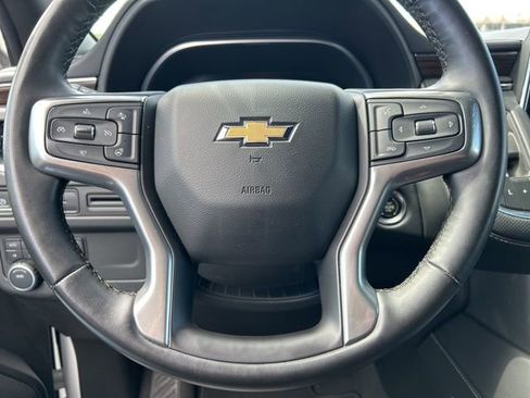 Used 2023 Chevrolet Suburban Premier AWD/4WD image 27