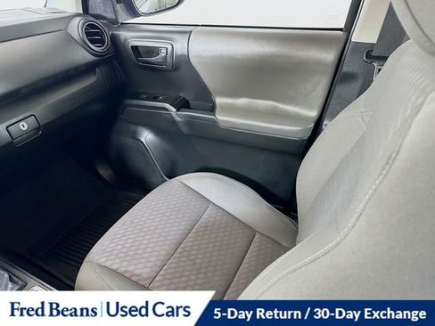 Used 2022 Toyota Tacoma SR image 23