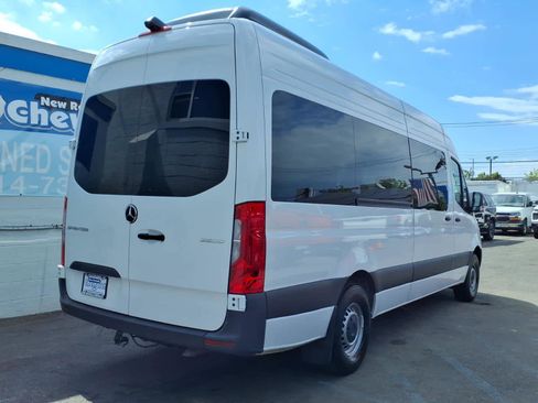Used 2025 Mercedes-Benz Sprinter 2500 image 6
