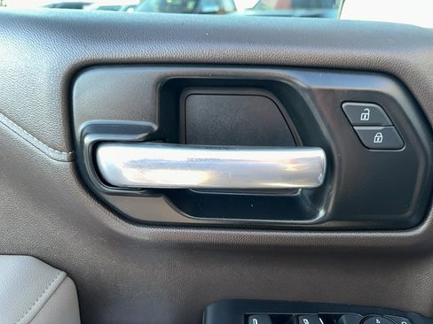 Used 2021 GMC Sierra 1500 SLE w/ X31 Off-Road Package image 18