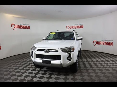 Used 2024 Toyota 4Runner TRD Off-Road AWD/4WD image 1