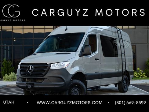 Used 2024 Mercedes-Benz Sprinter 2500 image 1