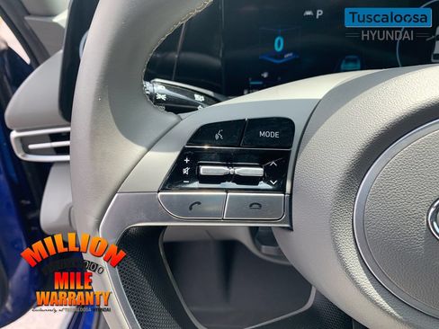 Used 2021 Hyundai Elantra SEL w/ Convenience Package FWD image 17