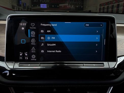 Used 2024 Volkswagen Atlas SE FWD image 36