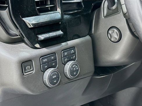 Certified 2022 Chevrolet Silverado 1500 ZR2 w/ Technology Package AWD/4WD image 10