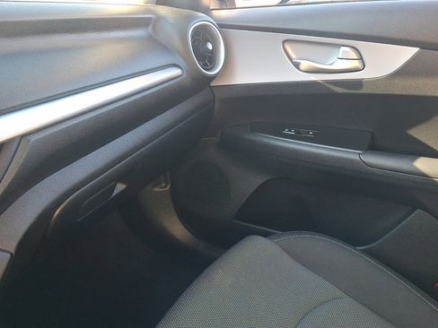 Used 2024 Kia Forte LXS FWD image 32