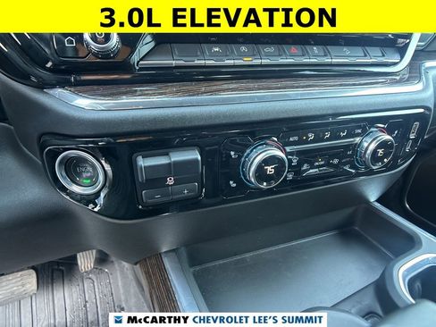 Certified 2025 GMC Sierra 1500 Elevation image 9