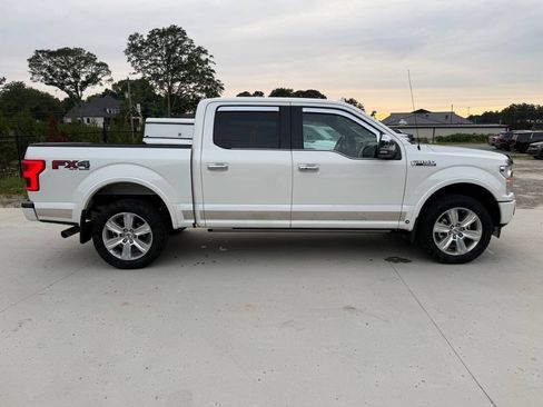 Used 2020 Ford F150 Platinum w/ Technology Package AWD/4WD image 9