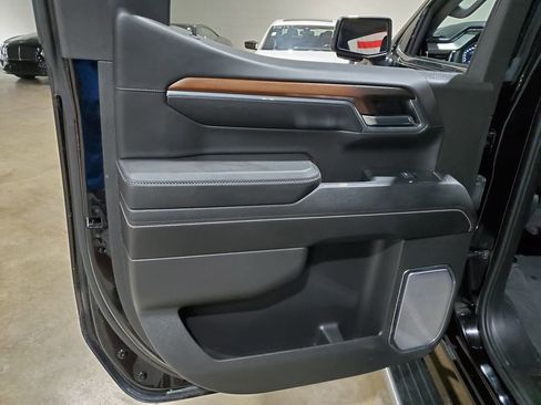 Used 2024 GMC Sierra 1500 Denali w/ Technology Package AWD/4WD image 26
