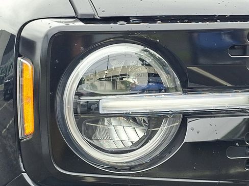 Used 2023 Ford Bronco Wildtrak AWD/4WD image 8